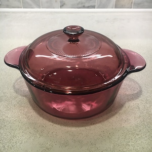 1 Qt Pyrex Cranberry Visions Versa Pot Glass Casserole Baking Dish and  Lid - One Quart 1148