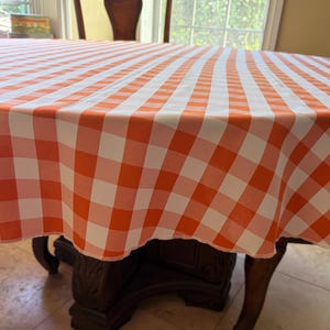 Vintage Red and White Checkered Tablecloth 6'/ 72" Round Picnic / Barbeque Table Covering
