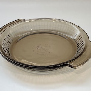Vintage Anchor Hocking Amber Pie Plate Glass 9&quot; Pie Plate No. 1460 Retro Baking Dish from the 1960&#39;s a Rare find