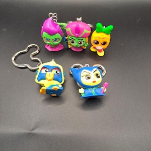 Doorables Random Neon Keychains