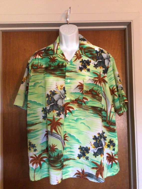 Vintage tiki Hawaiian shirt Barkcloth green with … - image 2