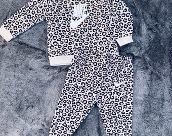 baby girl nike sweatsuit