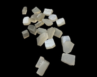 Rodajas de piedra lunar gris natural: piezas de piedra preciosa en bruto (10 mm)