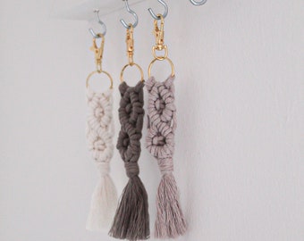 Macrame stroller chain Kitty