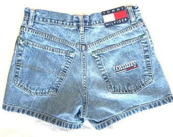 jean shorts with pockets showing