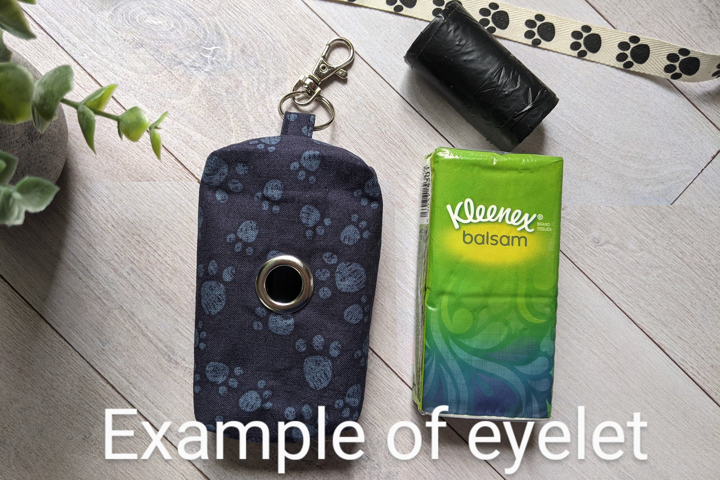 POCKET TISSUE HOLDER | Zipped Pouch | Clip on Keyring