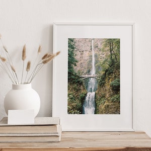 Multnomah Falls Photo, Pacific Northwest Waterfall Vertical Printable Wall Art, Instant Digital Download, Home Decor, Fine Art Photography