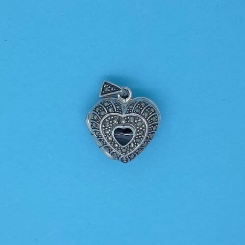 本物の 925 スターリング シルバー 17 mm ハート オニキスとマーカ