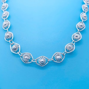 Genuine 925 Sterling Silver 16 Inch Daisy With Coiled Wire in Oval Chain