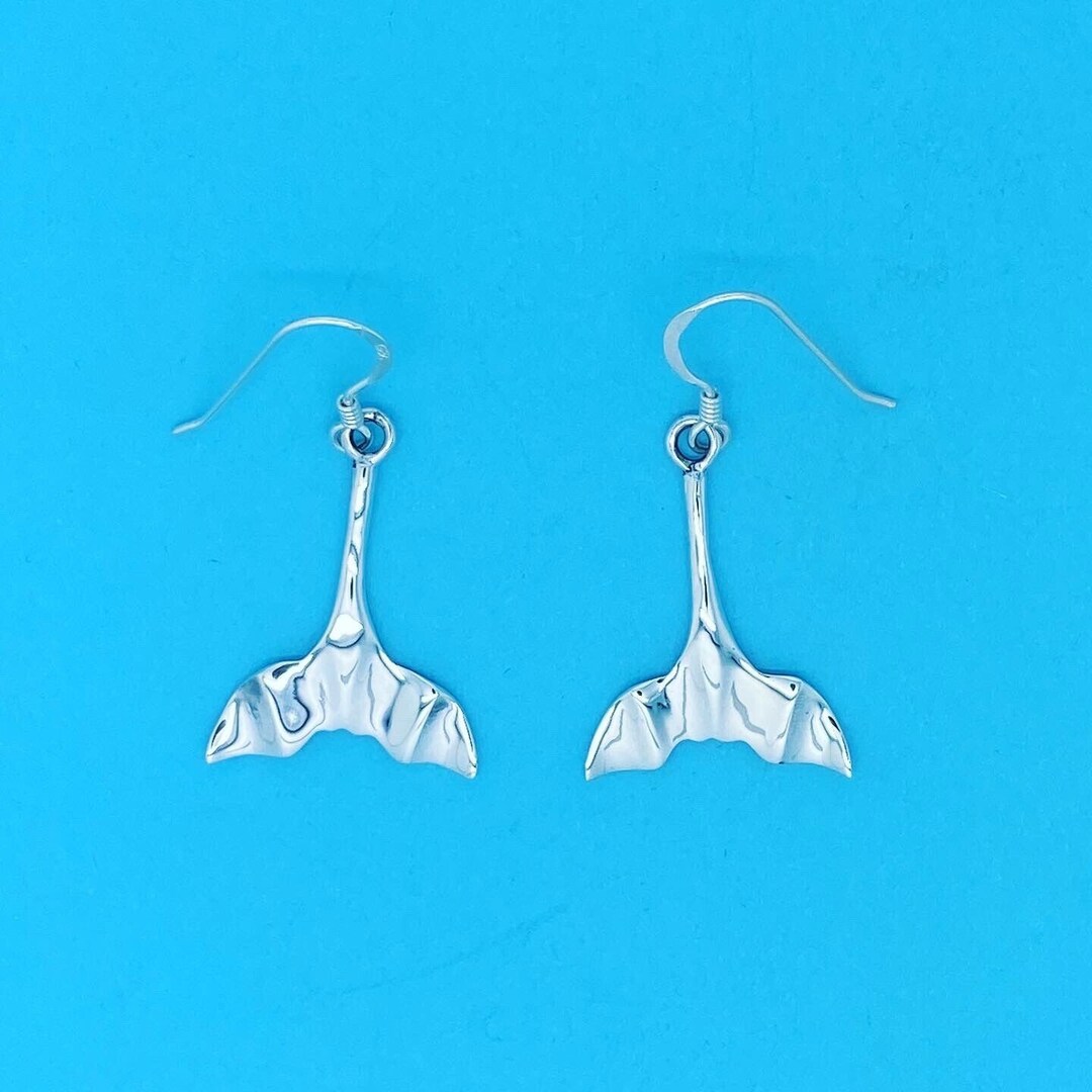 Orecchini pendenti a forma di balena, in argento Sterling | FindTheDeal