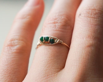 Emerald Jade 14K Gold Filled Wire-Wrapped Ring, Dainty Gemstone Beaded Ring, Minimalist Stacking Ring, 14k Gold Crystal Ring