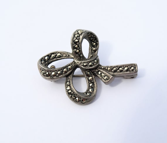 Sterling Silver Marcasite Brooch Bow Pin Knot Bro… - image 1