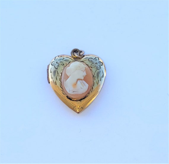 2 Small Hearts Art Deco Glass Pendants 1930/'s Flat Heart Small Token of Love DP3 Pair Antique Cut Faceted Heart Pendants