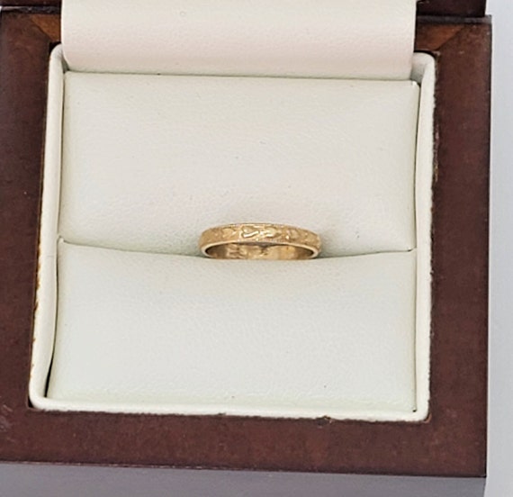 Antique Baby Ring 10k Gold Hearts Baby Shower Gift Si… Gem