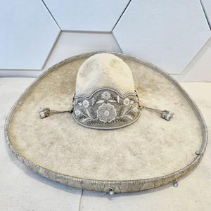 Sombrero Charro Ville Hats Armadillo Hats Made in Mexico 100X Wool Cream and Pewter Size 7 1/8 with Leather Chin Strap