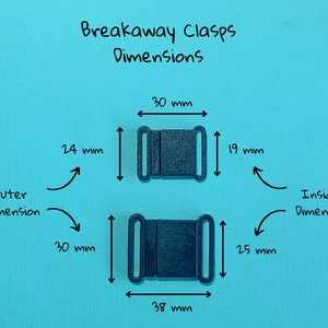 Pu&ograve; includere: Due chiusure a strappo grigio scuro con dimensioni in millimetri. Il testo "Breakaway Clasps Dimensions" &egrave; in alto. Le dimensioni esterne sono 30 mm e 38 mm, e le interne sono 19 mm e 25 mm.