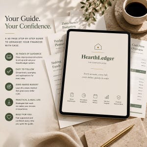 K&ouml;nnte beinhalten: Ein digitales Tablet mit dem 30-seitigen Finanzleitfaden HearthLedger und dem Text Your Guide. Your Confidence. Der Bildschirm zeigt Abschnitte zur Budgetierung, Finanzplanung und zum Cashflow, begleitet von ausgedruckten Papierdokumenten.