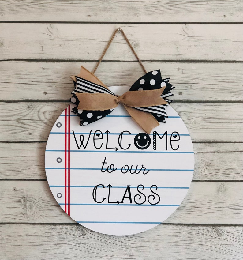 Classroom Door Hanger, Round Teacher Sign, Notebook Paper Door Hanger ...