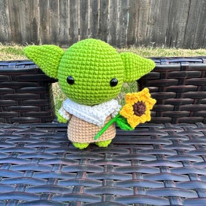 Baby Yoda Crochet Plush with heart, Grogu Amigurumi Doll, Handmade Yoda Crochet Toy, Cute Alien Crochet Gift, Space Inspired Plush image 3