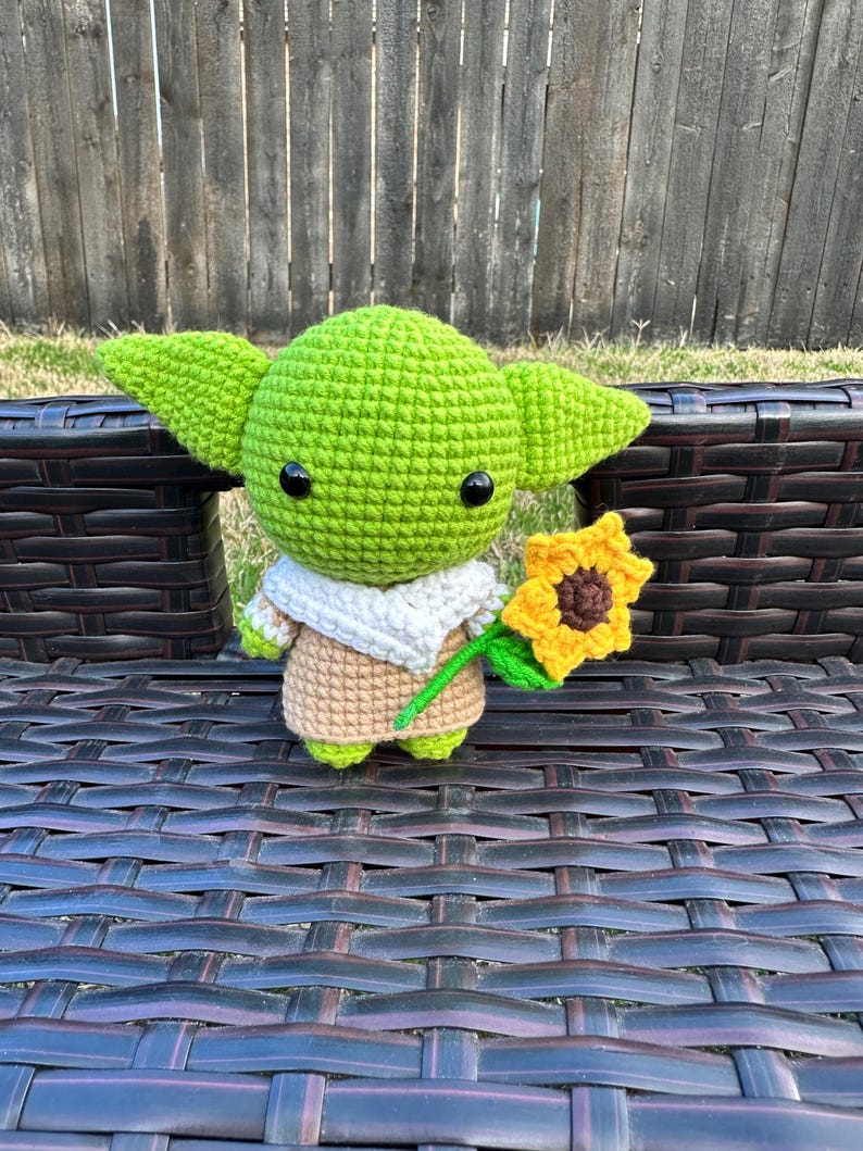 Baby Yoda Crochet Plush with heart, Grogu Amigurumi Doll, Handmade Yoda Crochet Toy, Cute Alien Crochet Gift, Space Inspired Plush image 3