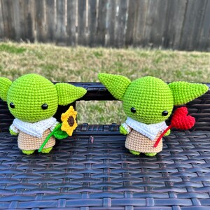 Baby Yoda Crochet Plush with heart, Grogu Amigurumi Doll, Handmade Yoda Crochet Toy, Cute Alien Crochet Gift, Space Inspired Plush image 9