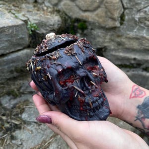Dressed Skull Candles | Thought Control |Candle Magick | Spellwork Candles | Witch Gifts | Witchcraft Supplies | Witchcraft Tools | Occult