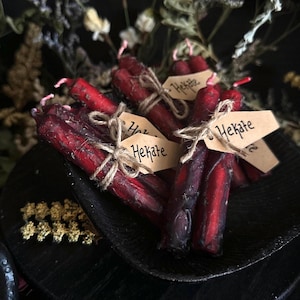 Świeca Hekate | Ofiara Hekate | Świece bóstwa | Świeca nabożna Hekate | Świece rytualne | Świeca ołtarzowa | Prezenty Hekate | Czarostwo