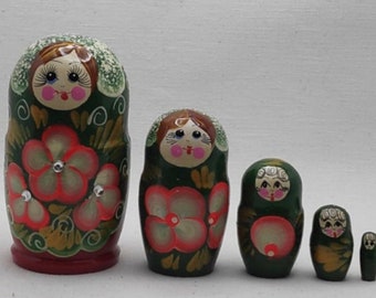 Russian Nesting Dolls Beautiful Flowers! 5 pieces! Nice Collection or Gift!