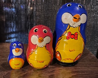 Russian Nesting Dolls Penguins! 3 pieces! Beautiful Set!