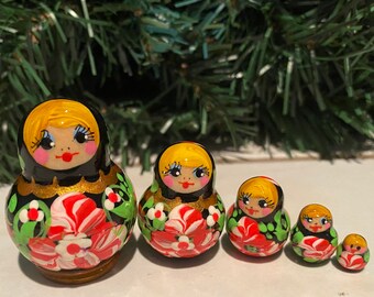 Russian Nesting Dolls Miniature Set! 1.5” 5 pcs! Beautiful set for your collection