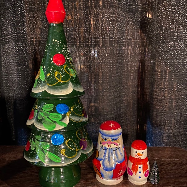 Russische Nesting Dolls Weihnachtsbaum !! 4 Stück! Wunderschönes Set! Geschenk/ Weihnachtsdeko