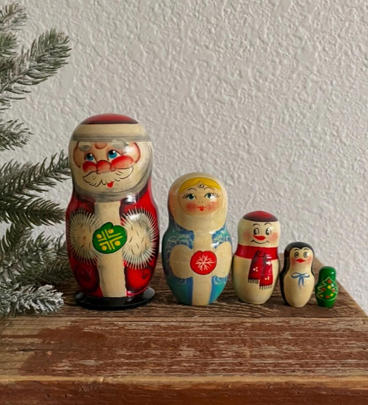 Décoration russe pour Sapin de Noël/ Figurines Père Noel en bois peint a la main