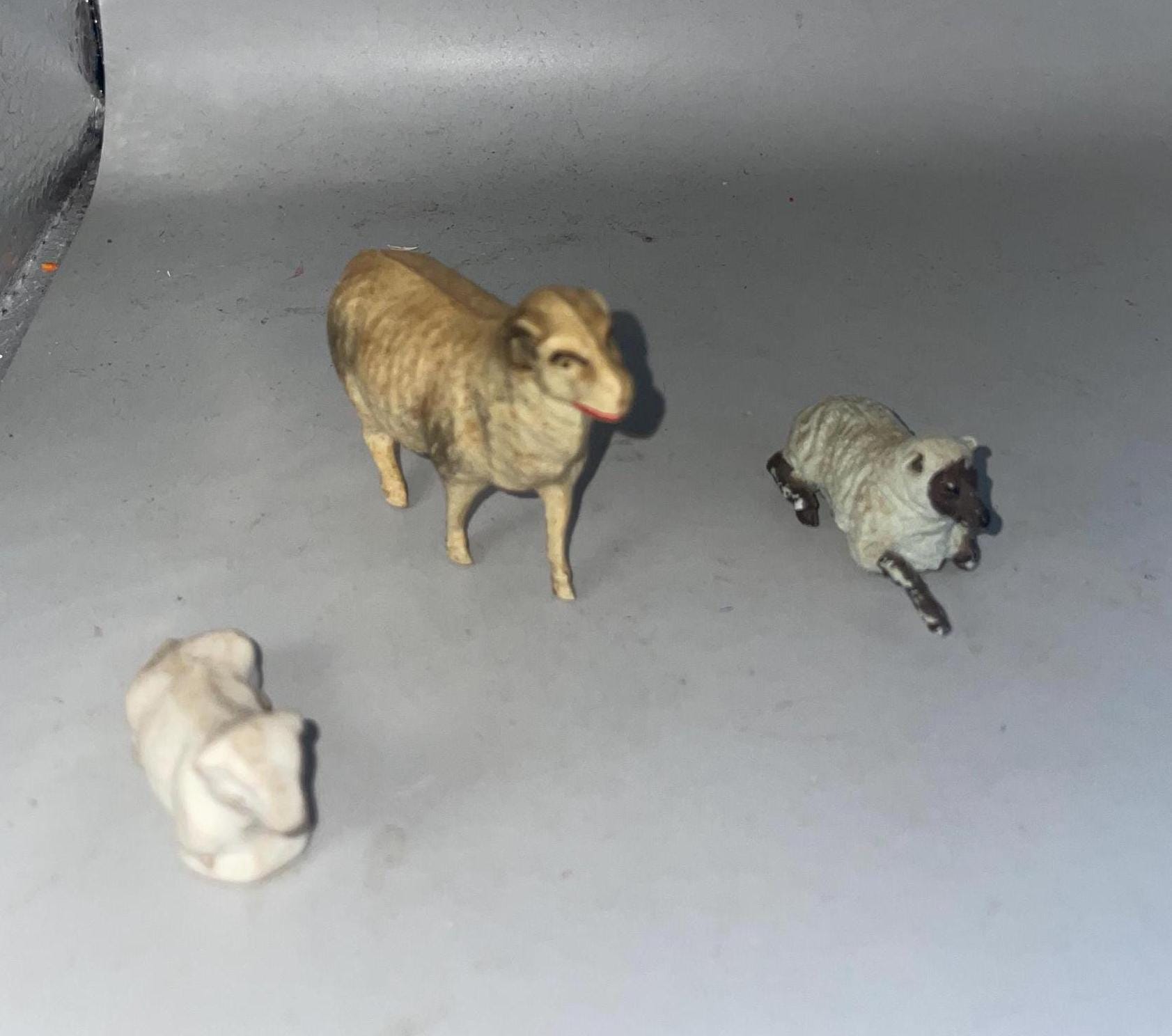 プップ さま】* antique sheep ✵ * 鈴をつけた小さな 羊さん