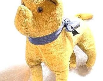 ヴィンテージ 小型 茶色 犬 ぬいぐるみ 首に黄色いリボン付き