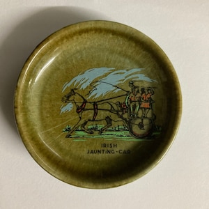 Wade irish miniature pill dish ,marked Wade,made in ireland, irish porcelain,with hand painted picture of irish jaunting car/cart with horse