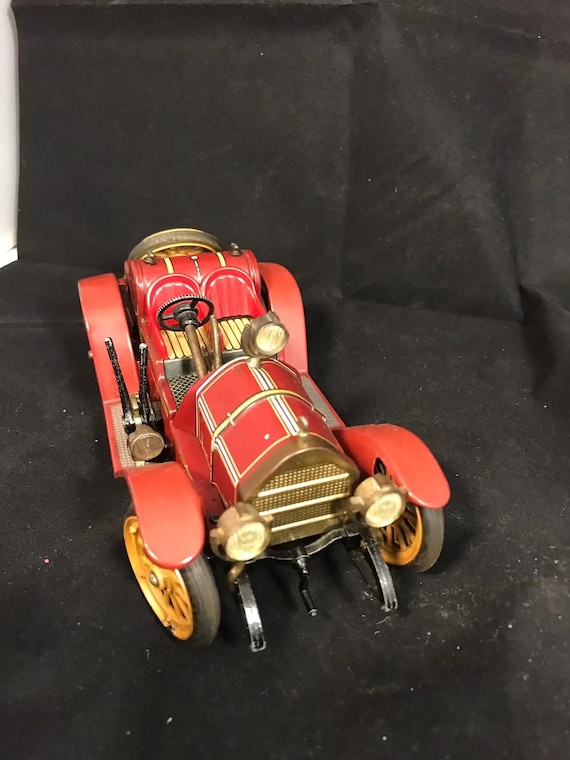 アンティーク イギリス製 ブリキのゼンマイ仕掛けの自動車 【公式通販】