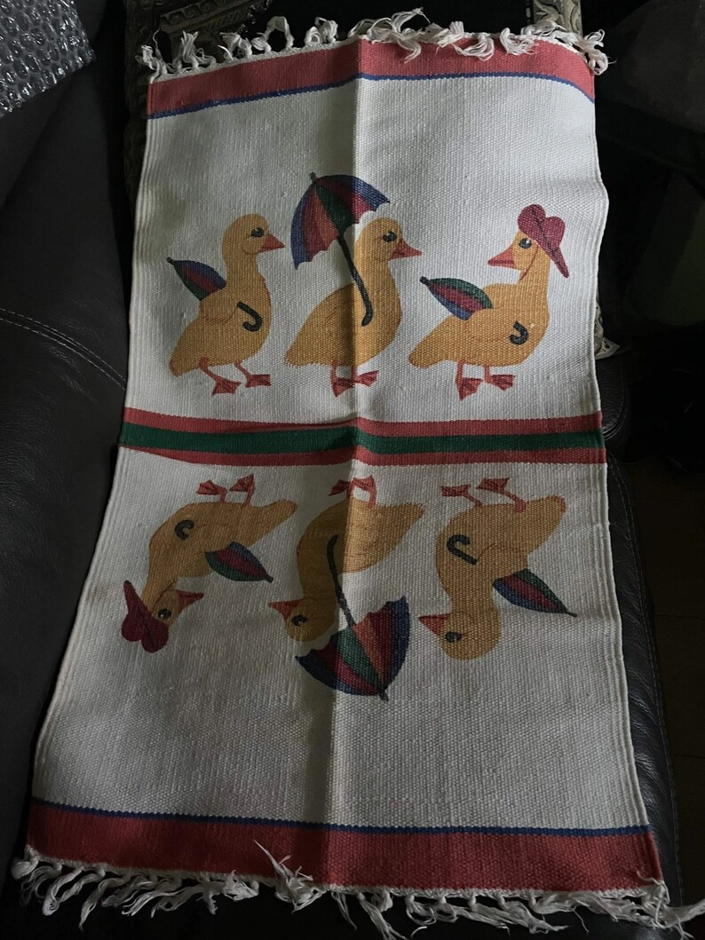 Vintage Woven White Rug With Ducks Under Umbrella - Etsy