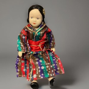 &quot;MPK Dolls Of The World &quot;&quot;1&quot;&quot; Japan Porzellan Puppe Kimono H21,5 cm