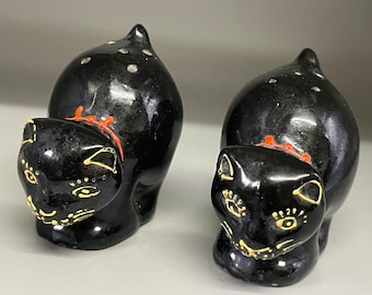 Vintage porcelain salt and paper,black cats shaped Salt & Pepper Shakers