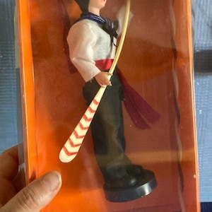 1950er Jahre Vintage Junge Puppe, Tracht, Schlafaugen, angezogen, Mohair Perücke, original Box