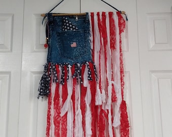 American Flag Rag 'R-O-C-K in the U.S.A.' Patriotic US Shabby Chic Country Prim Farmhouse Wall Goor Hanging Wreath Home Decor Fabric Art