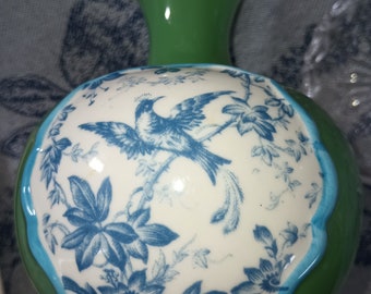 ANTHROPOLOGIE French Vase 6'' Kelly Green Blue and White Bird Collectable Flower Vase Bud Vase