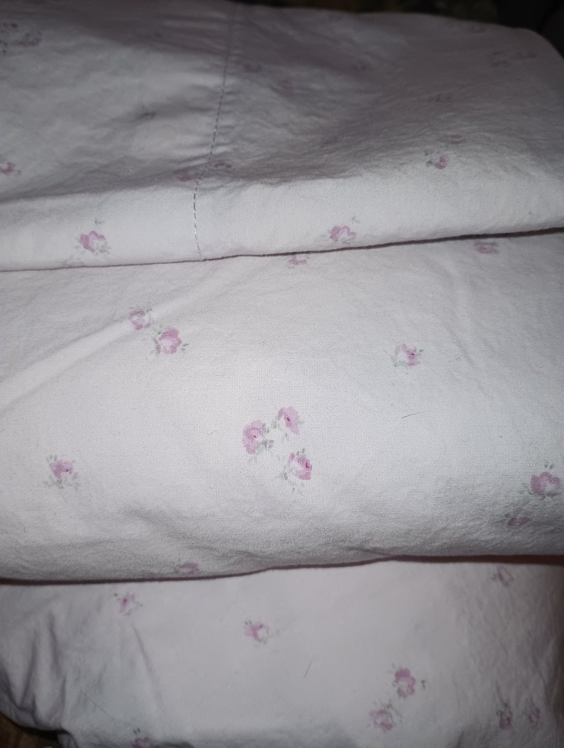 simply shabby chic rachel ashwell made in bahrain twin bed flat sheet fitted standard pillowcase pink purple flowers floral Cotton image 1