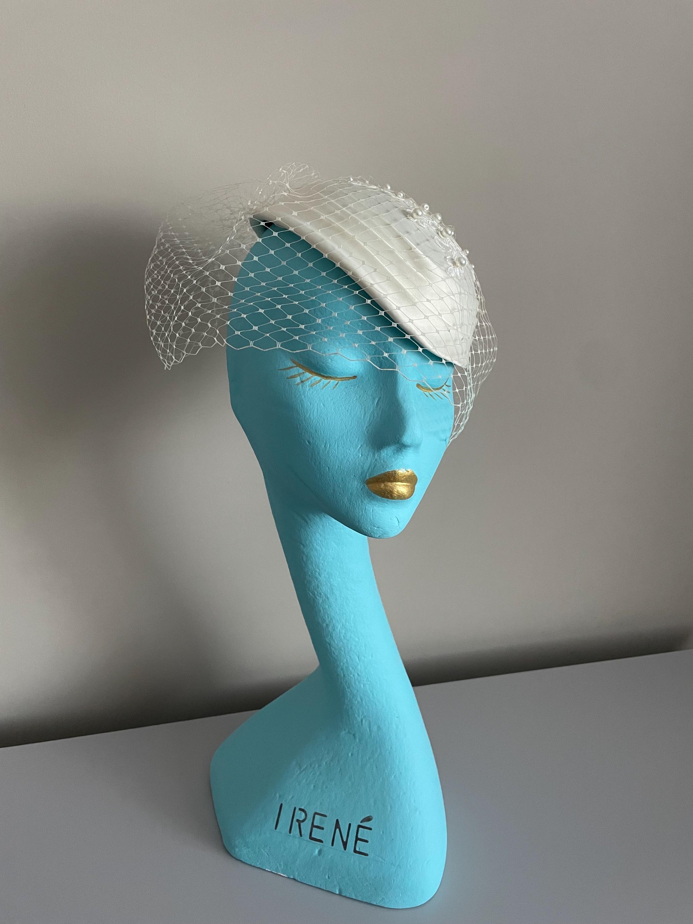 Vintage 80s Bridal Hat Veil Lace Pearl Wide Brim Wedding Hat Ivory Vtg 80s Bridal Wedding Lace & Pearls Derby Hat Tulle Train  main image 2