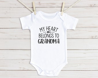 Mormor Baby Onesie: Mitt hjärta tillhör mormor
