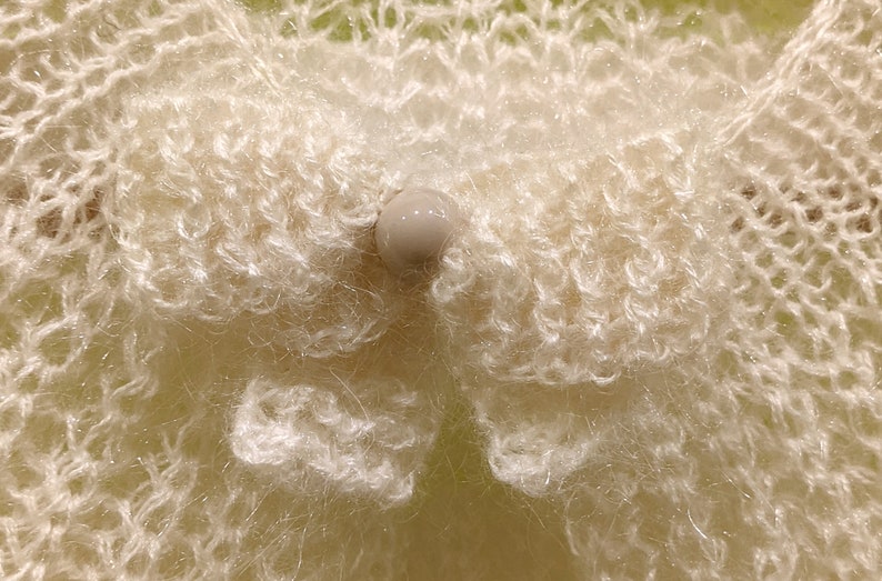 one size Knitted thick champagne white poncho cape