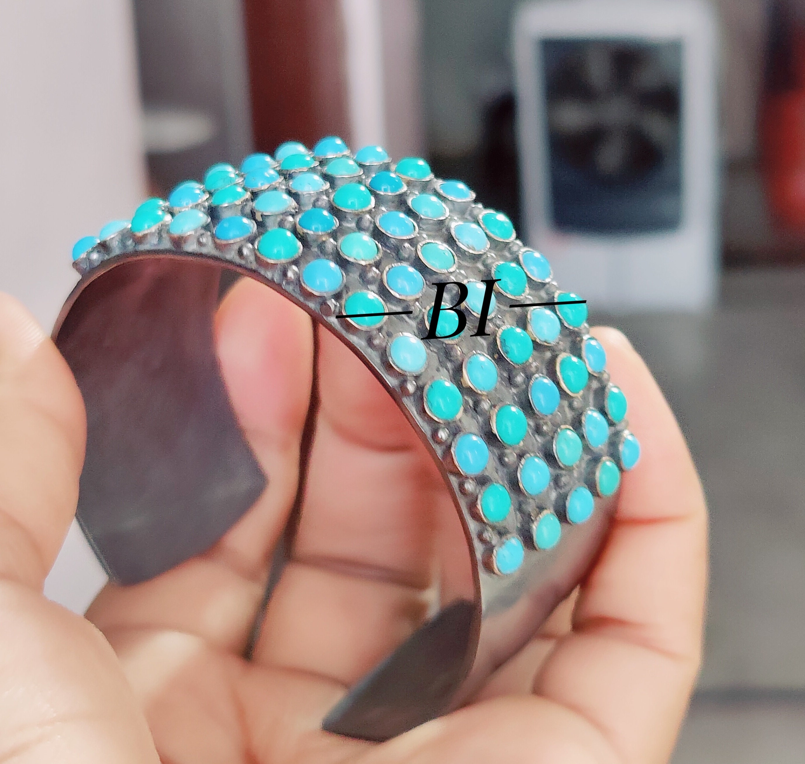 ターコイズ カフブレスレット：ソリッド スターリングシルバー