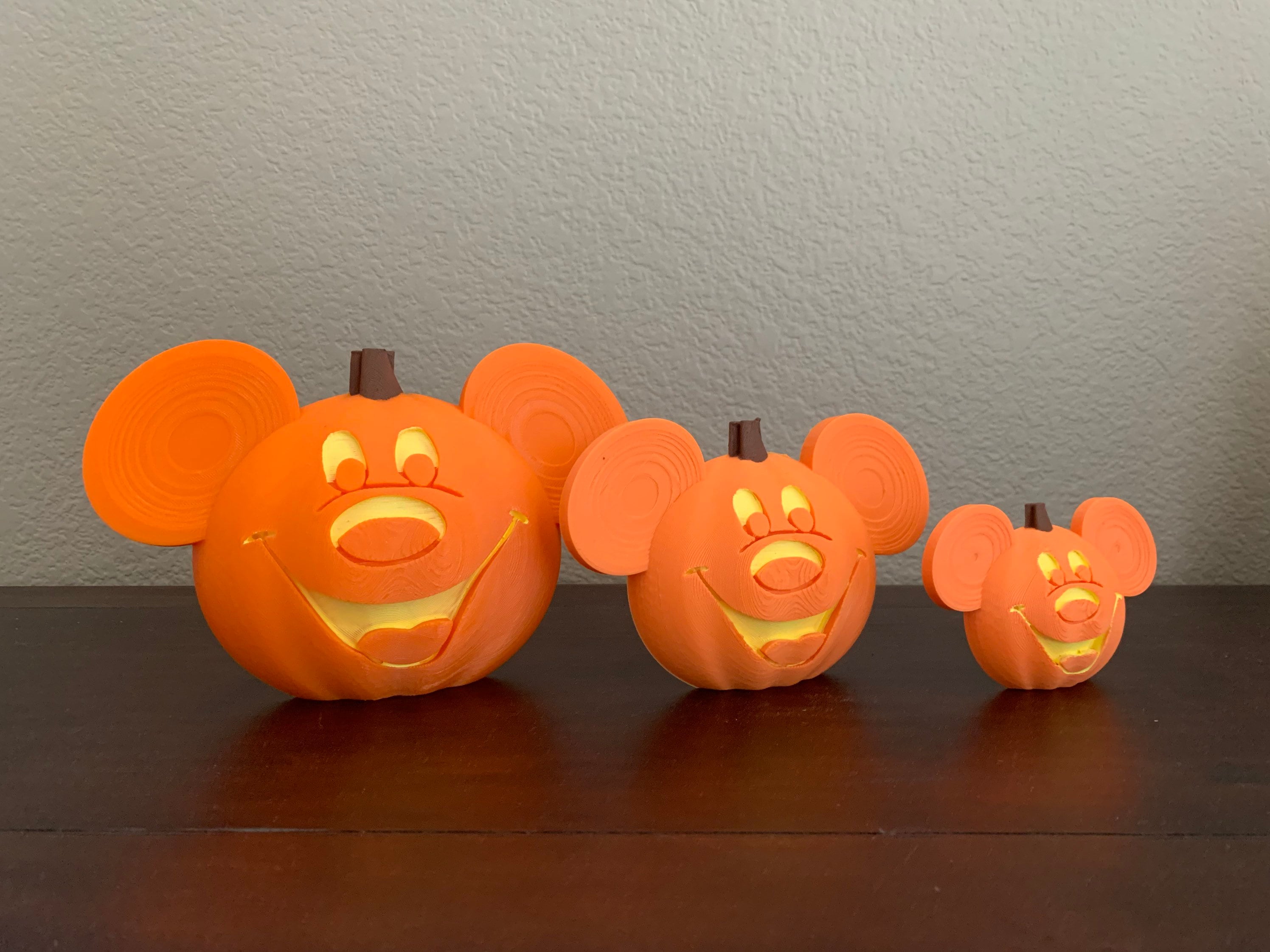 かぼちゃのミッキーとミニーのハロウィンデコレーション