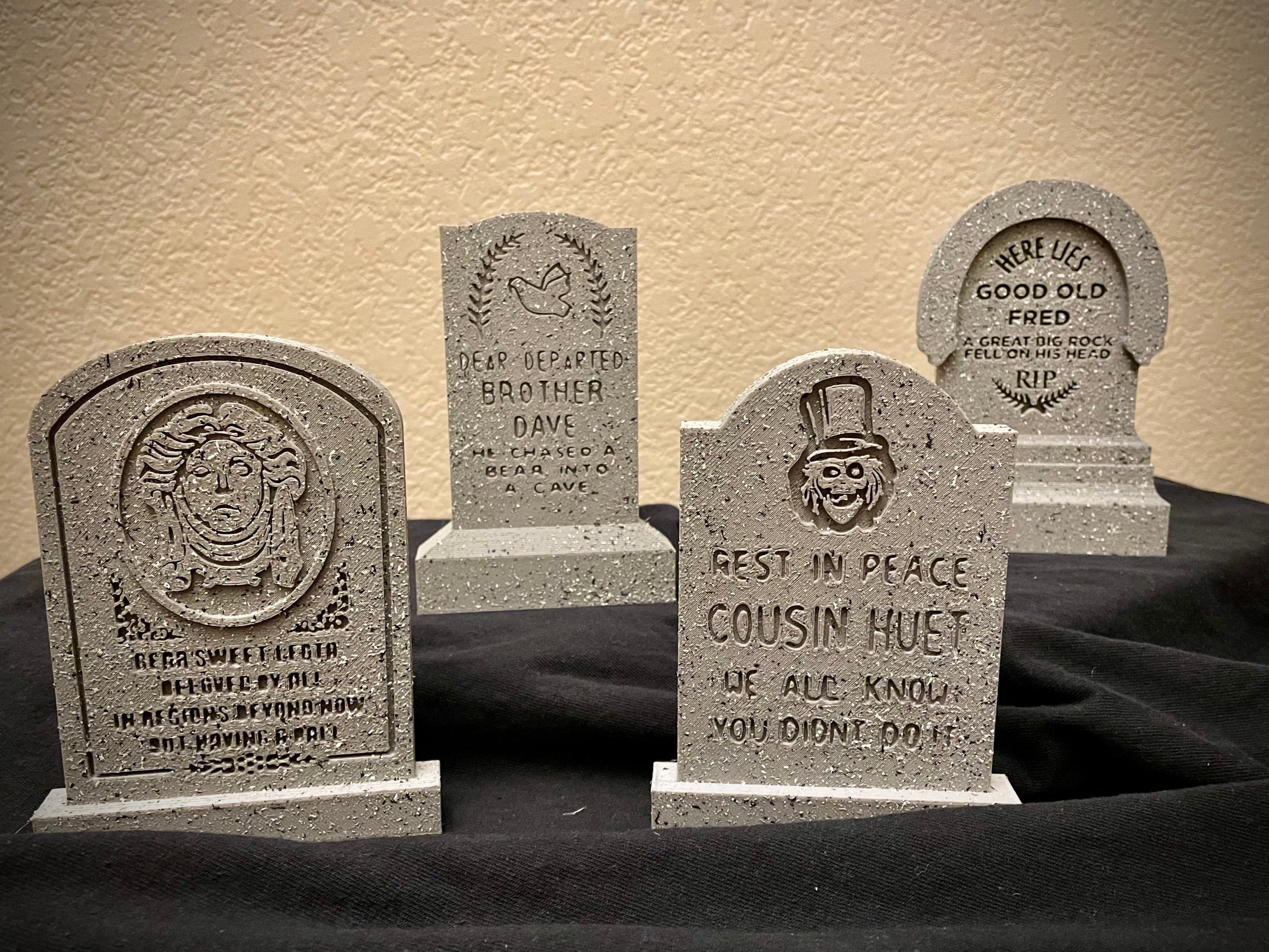 Life-size Disney’s Haunted Mansion Tombstone Set radmanplast.com