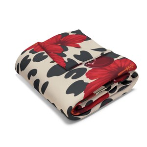 Couverture polaire imprimée à la main avec motif animalier cerisier-hibiscus | Jeté floral rétro (315 g/m²) image 3